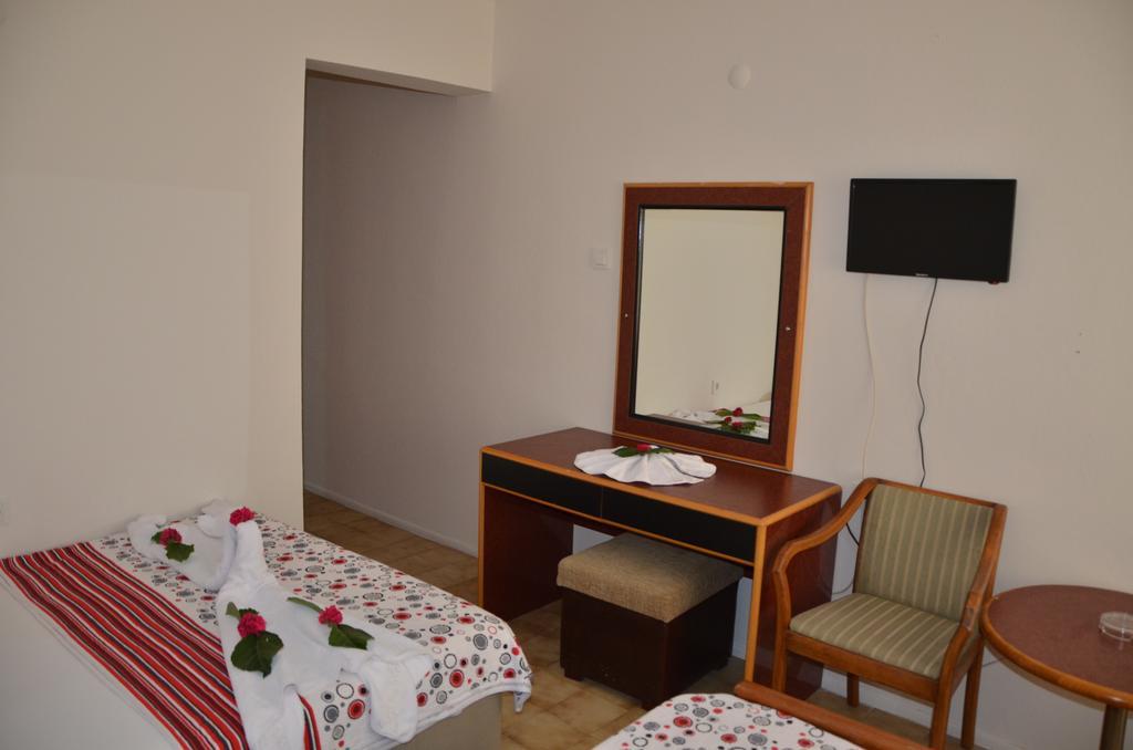 Dilek Hotel Menderes Exterior foto